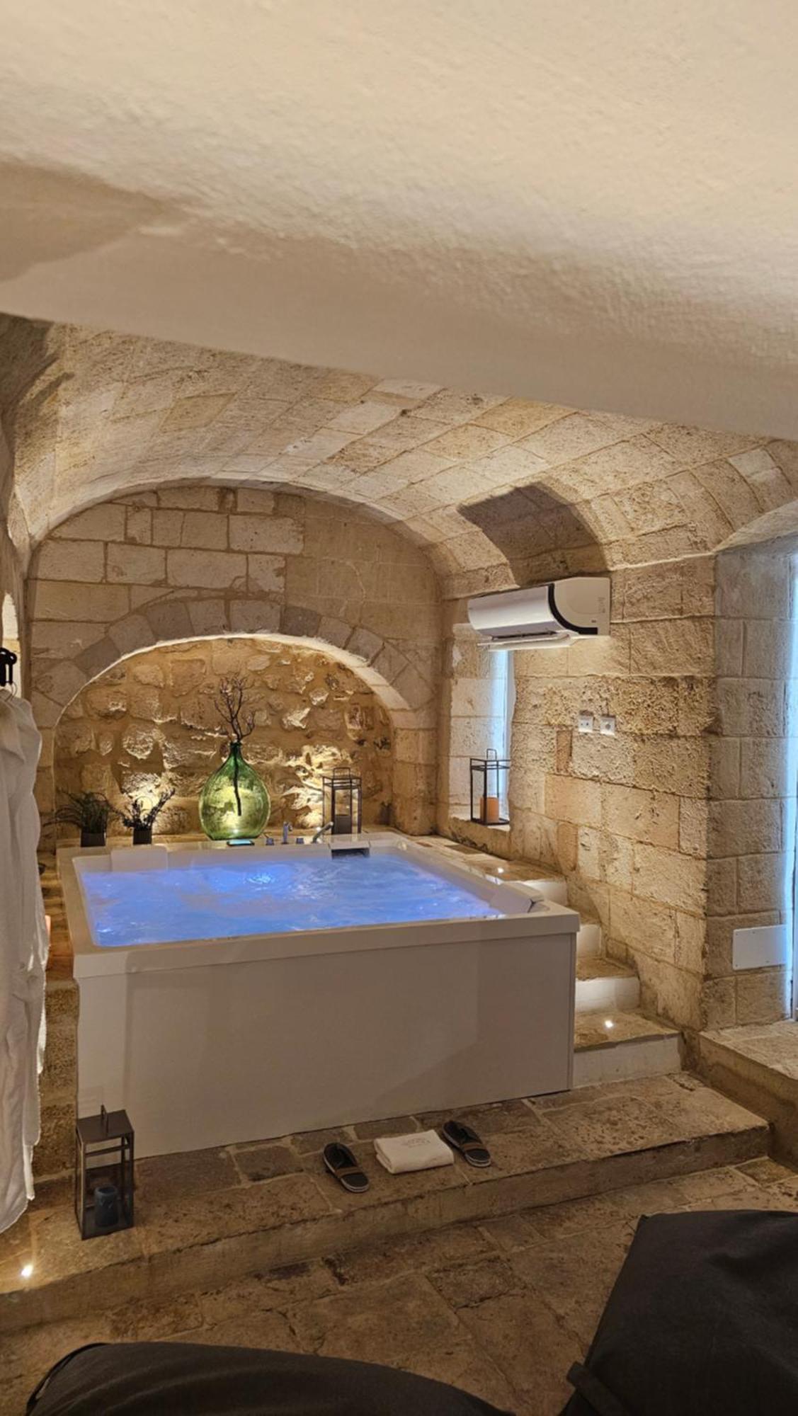 Готель Vecchia Mottola Wellness Екстер'єр фото