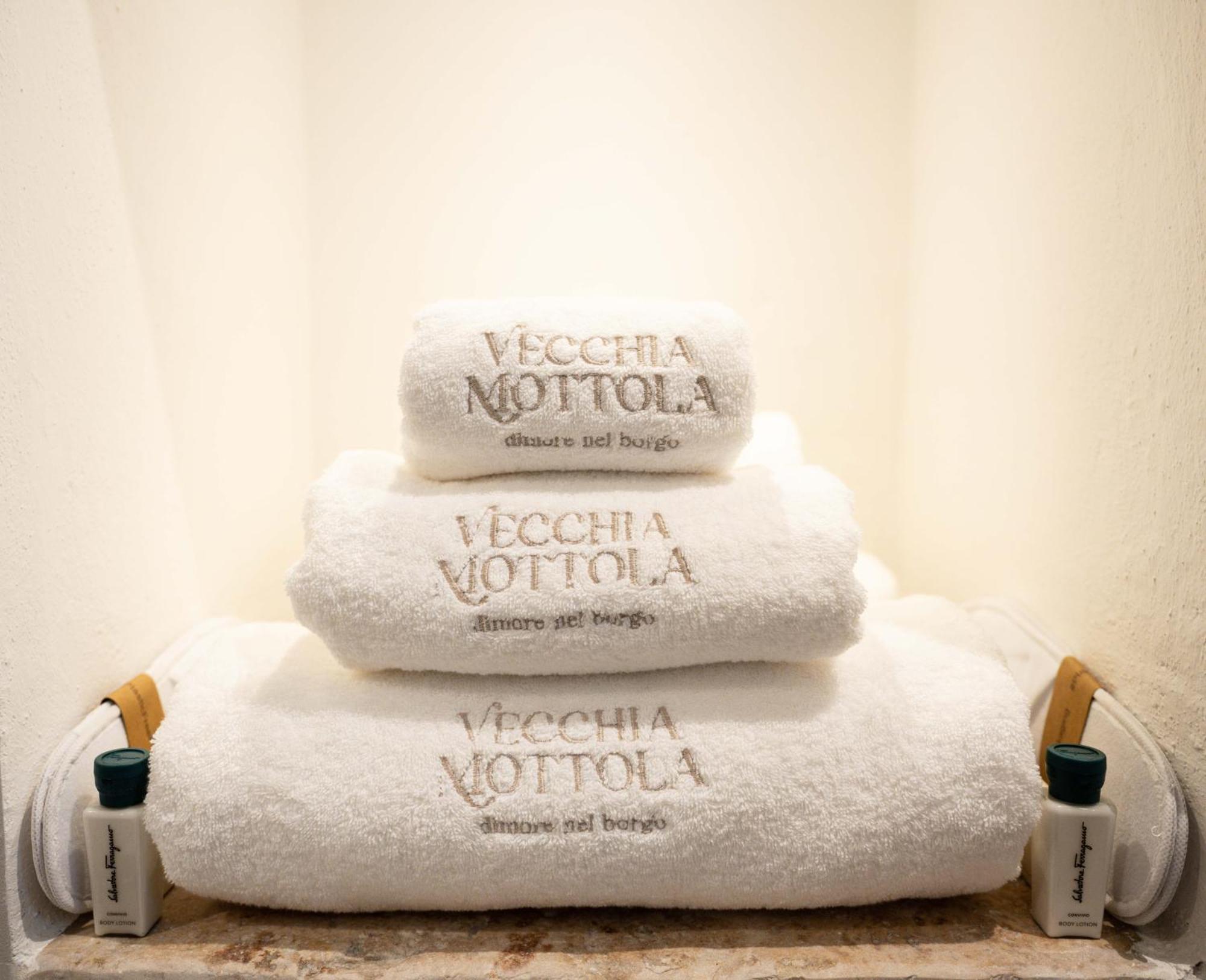 Готель Vecchia Mottola Wellness Екстер'єр фото